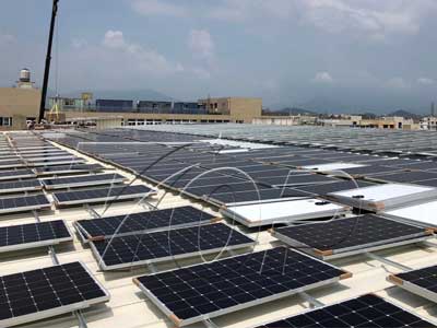 Topfence: innovazione leader nei sistemi di montaggio solare sui tetti e nelle soluzioni sostenibili
        