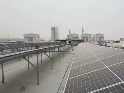 Novità interessanti: sistema di montaggio su tetto solare da 205 kW per la fabbrica elettronica di Xiamen
        
