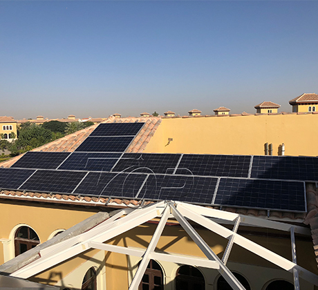 Sistema di montaggio solare per tetto in tegole da 6KW a Dubai