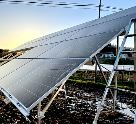 Soluzione per sistema di montaggio a terra fotovoltaico da 125 KW in Giappone